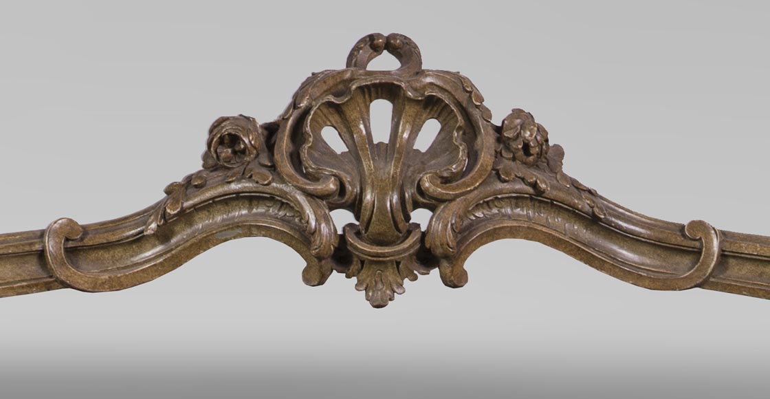 An antique console and its mirror, in Louis XV style, with parrots An antique console and its mirror, in Louis XV style, with parrots-9