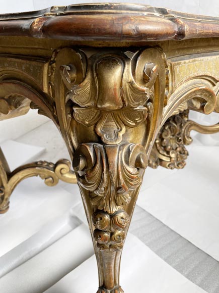 Louis XV style table in gilt and sculpted wood, 19th century Louis XV style table in gilt and sculpted wood, 19th century-2