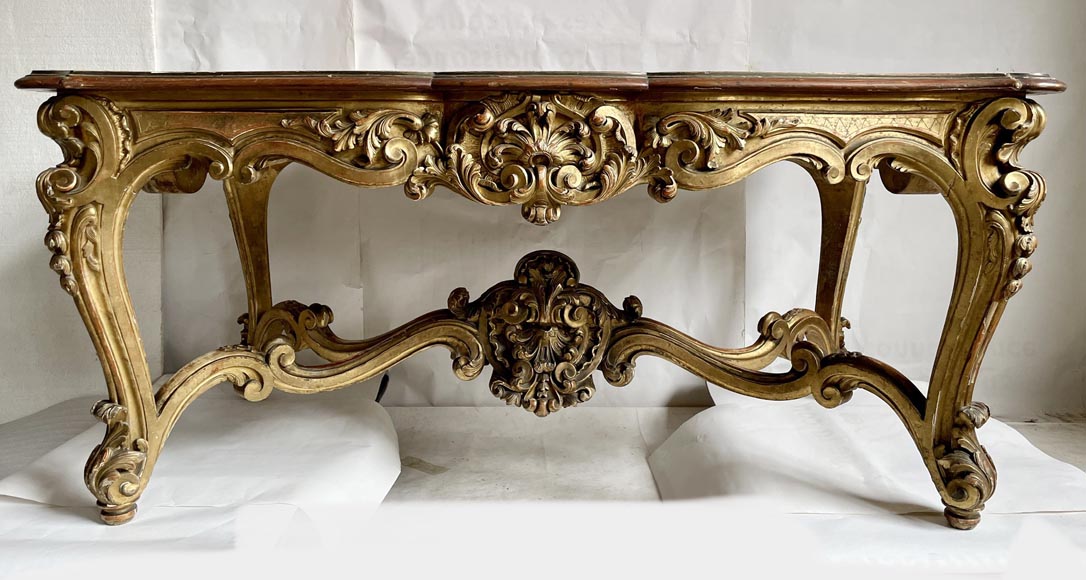 Louis XV style table in gilt and sculpted wood, 19th century Louis XV style table in gilt and sculpted wood, 19th century-3