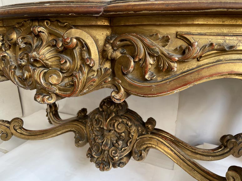 Louis XV style table in gilt and sculpted wood, 19th century Louis XV style table in gilt and sculpted wood, 19th century-7