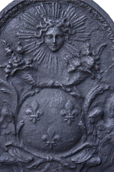 Modern fireback with French Arms and Roi-Soleil Modern fireback with French Arms and Roi-Soleil-1