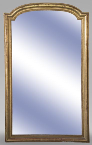 Louis-Philippe style trumeau made out of gilded stucco and wood with pearl decoration  Louis-Philippe style trumeau made out of gilded stucco and wood with pearl decoration -0