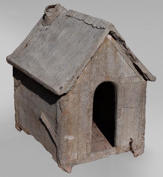 Beautiful cement doghouse in Rocaille style Beautiful cement doghouse in Rocaille style-0
