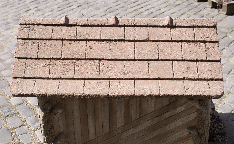 Beautiful cement doghouse in Rocaille style Beautiful cement doghouse in Rocaille style-6