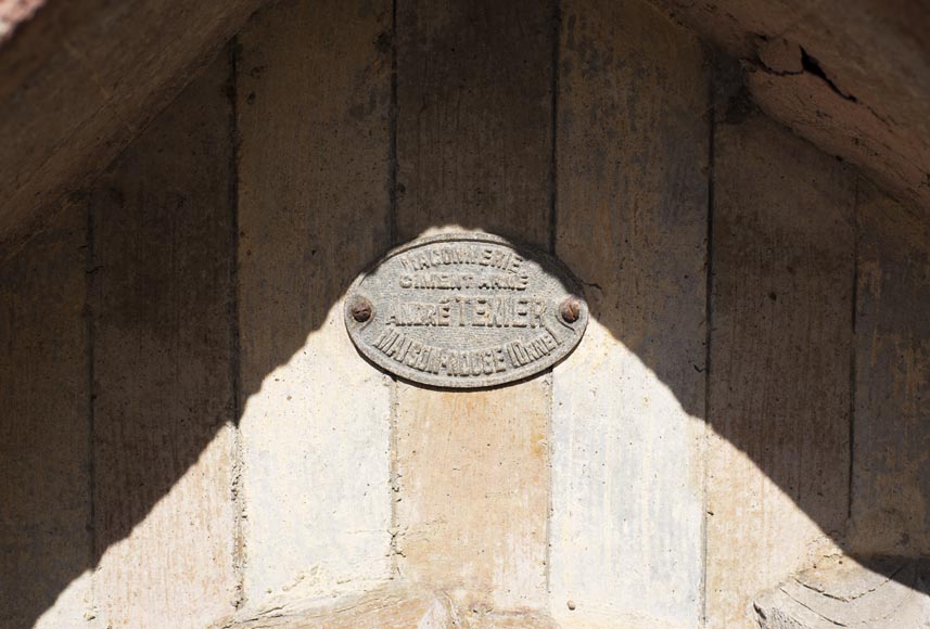 Beautiful cement doghouse in Rocaille style Beautiful cement doghouse in Rocaille style-9