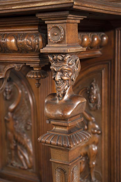 Small Neo-Renaissance style display cabinet Small Neo-Renaissance style display cabinet-6