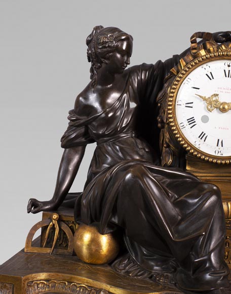 Maison Denière - Patinated and gilded bronze clock symbolizing Uranie Maison Denière - Patinated and gilded bronze clock symbolizing Uranie-3