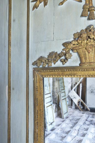 Louis XVI style paneled room comprising a Louis XVI period mantel and its trumeau Louis XVI style paneled room comprising a Louis XVI period mantel and its trumeau-11