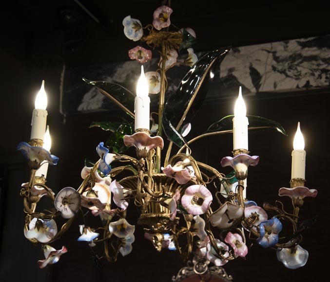 Antique chandelier in the shape of a flowered basket with eight lights Antique chandelier in the shape of a flowered basket with eight lights-1