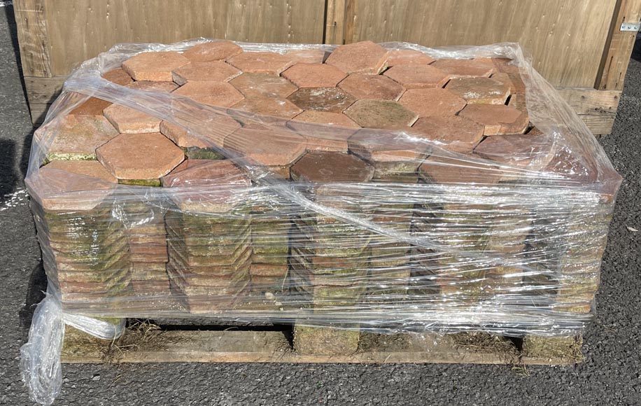 Important lot of 24.5 m² of antique hexagonal terracotta tiles, 19th century Important lot of 24.5 m² of antique hexagonal terracotta tiles, 19th century-4