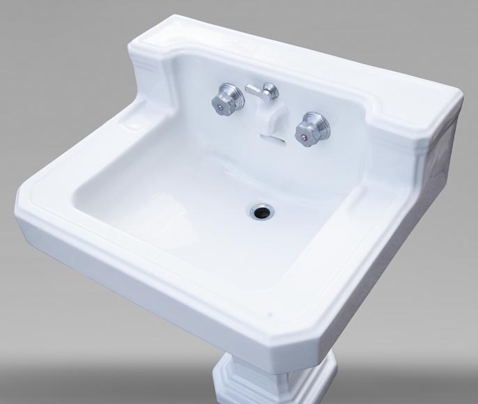 Earthenware washbasin on column Earthenware washbasin on column-3