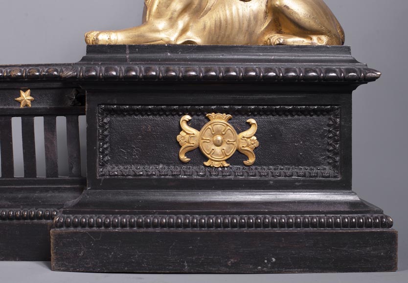 Two-patina bronze winged sphinx fire fender Two-patina bronze winged sphinx fire fender-9