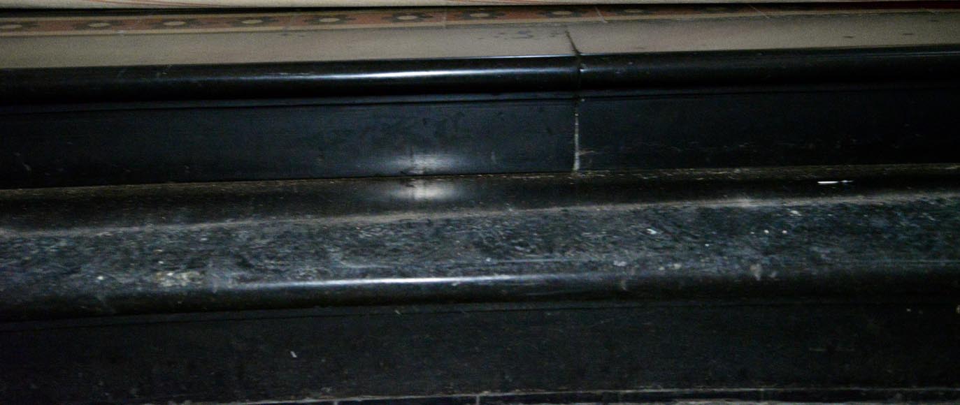 Set of steps in fine black marble Set of steps in fine black marble-4