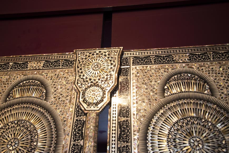 Pair of lacquered sliding double doors with mother-of-pearl decor Pair of lacquered sliding double doors with mother-of-pearl decor-7