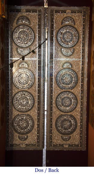 Pair of lacquered sliding double doors with mother-of-pearl decor Pair of lacquered sliding double doors with mother-of-pearl decor-12