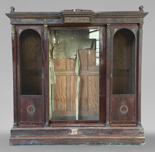 Set of Empire-style mahogany and bronze panelling and bookcases Set of Empire-style mahogany and bronze panelling and bookcases-16