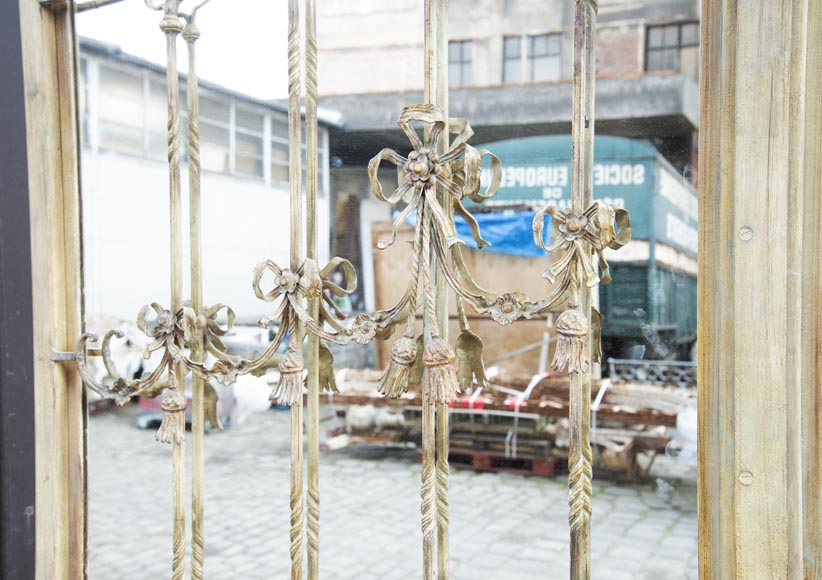 Pair of double-sided wrought iron doors and mirror back Pair of double-sided wrought iron doors and mirror back-4