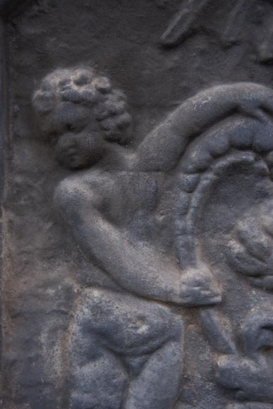 20th century fireback with French coat of arms and putti 20th century fireback with French coat of arms and putti-3