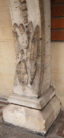 Small 19th century stone wall fountain Small 19th century stone wall fountain-4