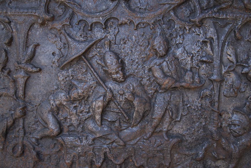 18th century fireback with chinoiserie decoration 18th century fireback with chinoiserie decoration-1