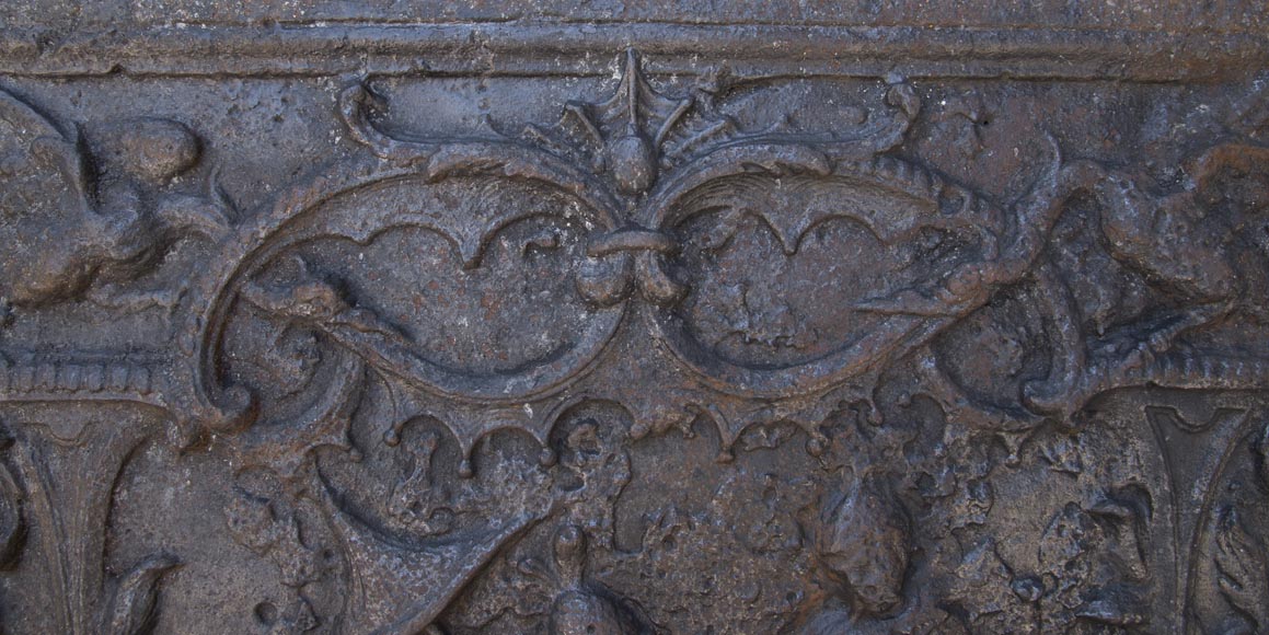 18th century fireback with chinoiserie decoration 18th century fireback with chinoiserie decoration-5