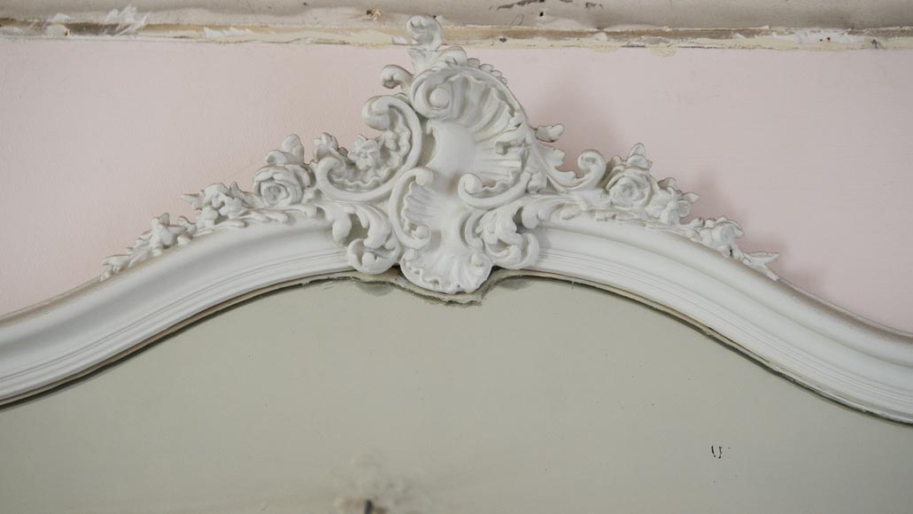 Antique Louis XV style trumeau carved with a beautiful asymmetrical shell Antique Louis XV style trumeau carved with a beautiful asymmetrical shell-1