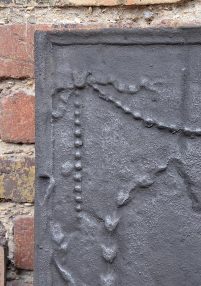 Small antique fireback with soldier in armor decoration, 19th century Small antique fireback with soldier in armor decoration, 19th century-3