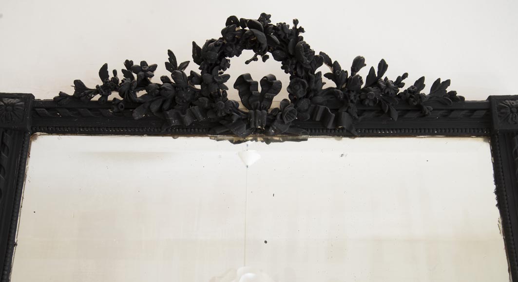 Louis XVI style trumeau carved with a beautiful crown of flowers Louis XVI style trumeau carved with a beautiful crown of flowers-1