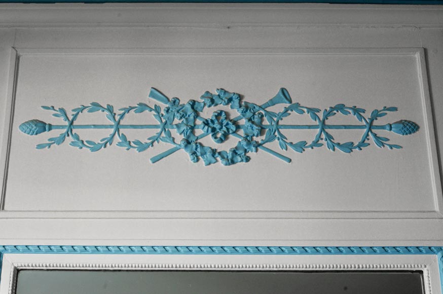 Antique Louis XVI style trumeau painted with a wreath of flowers Antique Louis XVI style trumeau painted with a wreath of flowers-1