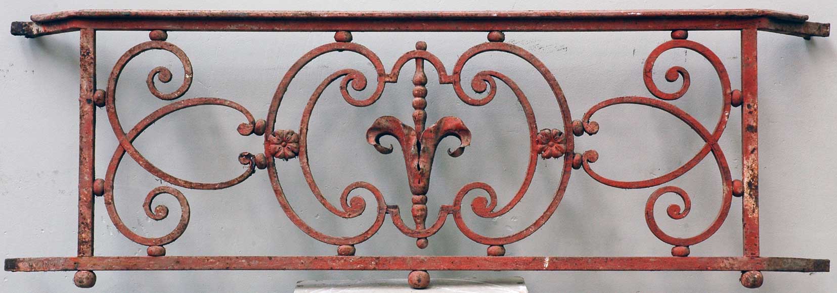 Single 18th century iron balcony railing. Single 18th century iron balcony railing.-0