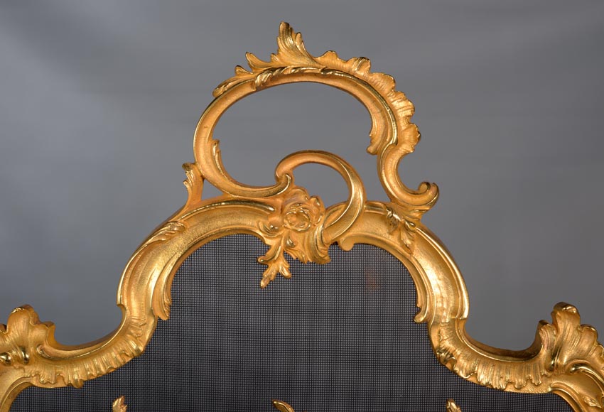 Louis XV firescreen with roses in gilt bronze Louis XV firescreen with roses in gilt bronze-1