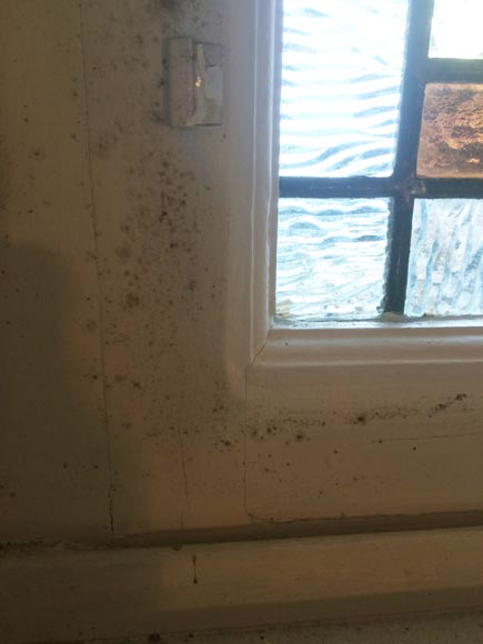 Small stained-glass window with an Art Deco decoration, circa 1940 Small stained-glass window with an Art Deco decoration, circa 1940-5