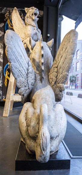 Rare pair of winged lions, cast iron, 19th century Rare pair of winged lions, cast iron, 19th century-4