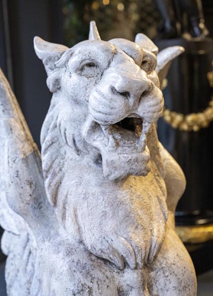 Rare pair of winged lions, cast iron, 19th century Rare pair of winged lions, cast iron, 19th century-5