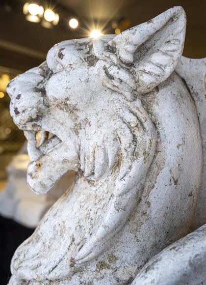 Rare pair of winged lions, cast iron, 19th century Rare pair of winged lions, cast iron, 19th century-9