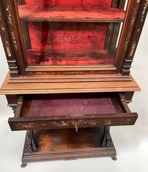 Gabriel VIARDOT, Japanese display case with chimera feet and mother-of-pearl decoration Gabriel VIARDOT, Japanese display case with chimera feet and mother-of-pearl decoration-8
