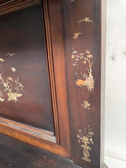 Gabriel VIARDOT, Japanese display case with chimera feet and mother-of-pearl decoration Gabriel VIARDOT, Japanese display case with chimera feet and mother-of-pearl decoration-17