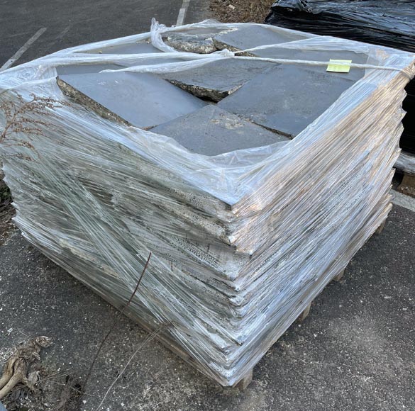 Large 280m² set of black stone tiles from Soignies, 19th century Large 280m² set of black stone tiles from Soignies, 19th century-11