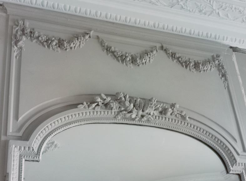 Large Louis XVI style trumeau with a flower garland Large Louis XVI style trumeau with a flower garland-3