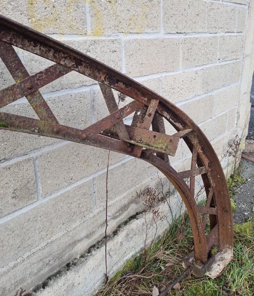 Set of twelve metallic structure shaped as an arc, 19th century Set of twelve metallic structure shaped as an arc, 19th century-3