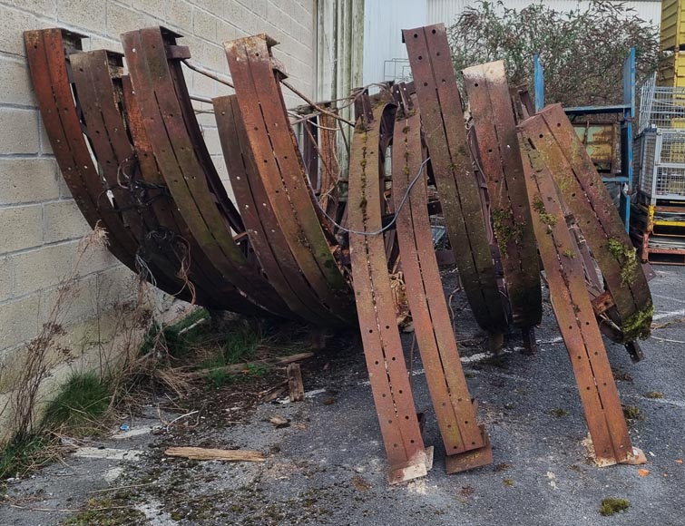 Set of twelve metallic structure shaped as an arc, 19th century Set of twelve metallic structure shaped as an arc, 19th century-10
