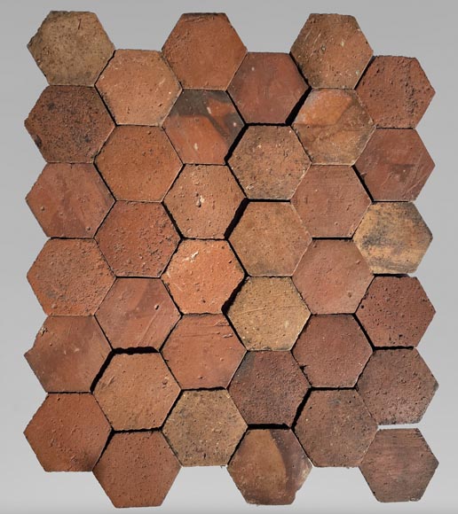 Batch of 9 m² of antique hexagonal terracotta tiles, 19th century Batch of 9 m² of antique hexagonal terracotta tiles, 19th century-0