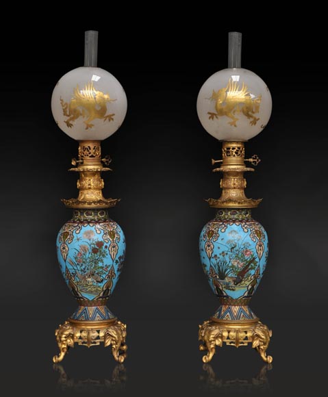 Ferdinand BARBEDIENNE (1810 – 1892) (Attrib.) Pair of cloisonne enameled Chinese lamps Ferdinand BARBEDIENNE (1810 – 1892) (Attrib.) Pair of cloisonne enameled Chinese lamps-0