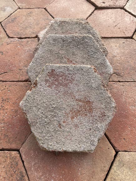 Lot of 16 m² of antique hexagonal terracotta tiles, end of the 18th century  Lot of 16 m² of antique hexagonal terracotta tiles, end of the 18th century-1