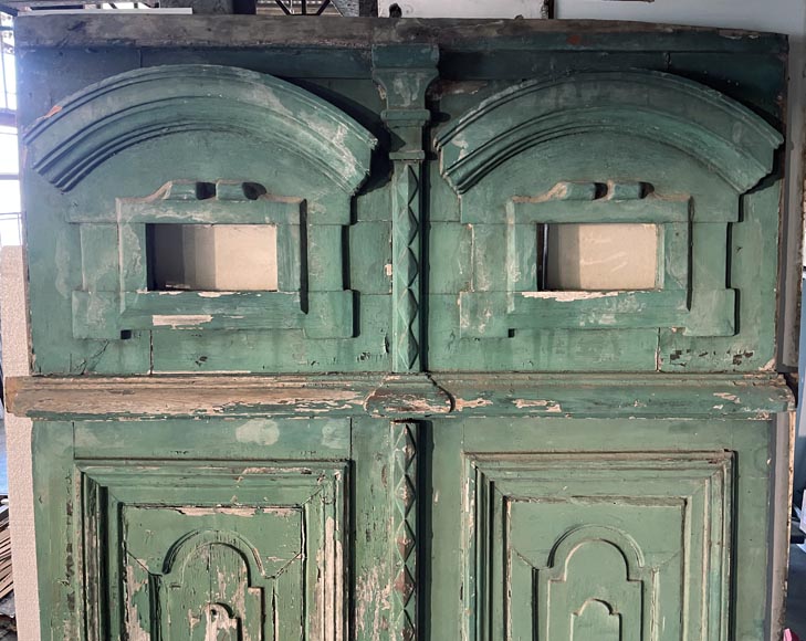 Large double door in wood painted in green and pediment, 20th century Large double door in wood painted in green and pediment, 20th century-1