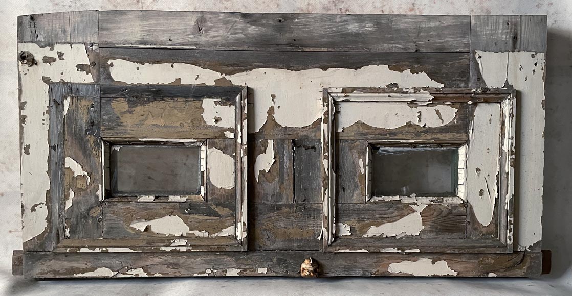 Large double door in wood painted in green and pediment, 20th century Large double door in wood painted in green and pediment, 20th century-8