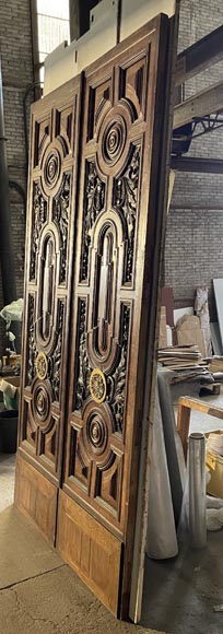 Exterior double door of sculpted oak Exterior double door of sculpted oak-4