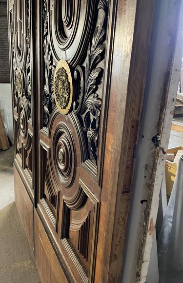 Exterior double door of sculpted oak Exterior double door of sculpted oak-5