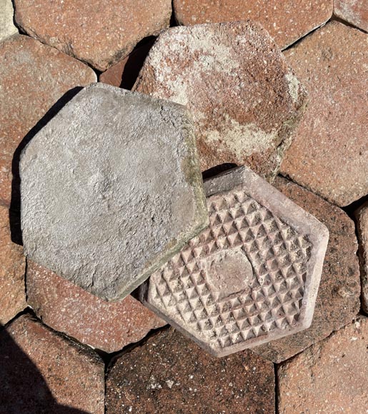 Lot of 4.5 m² of antique hexagonal terracotta tiles, 19th century Lot of 4.5 m² of antique hexagonal terracotta tiles, 19th century-2