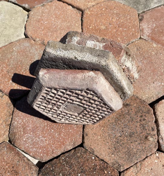 Lot of 4.5 m² of antique hexagonal terracotta tiles, 19th century Lot of 4.5 m² of antique hexagonal terracotta tiles, 19th century-3